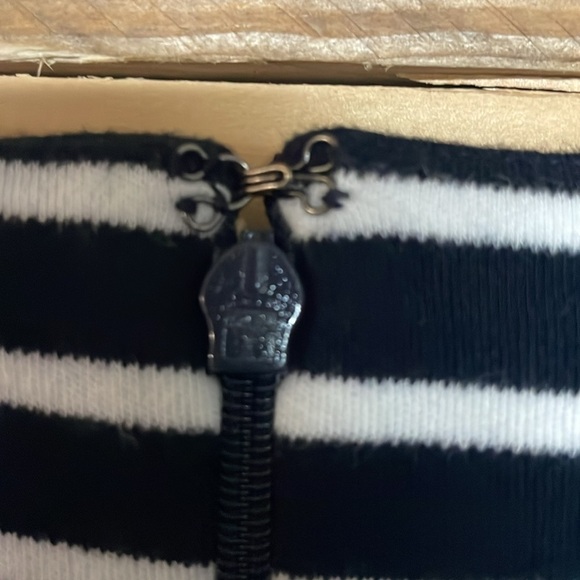 Talbots size Small Black and White Sleeveless Midi A-line Stretchy Soft Sundress - Picture 6 of 8